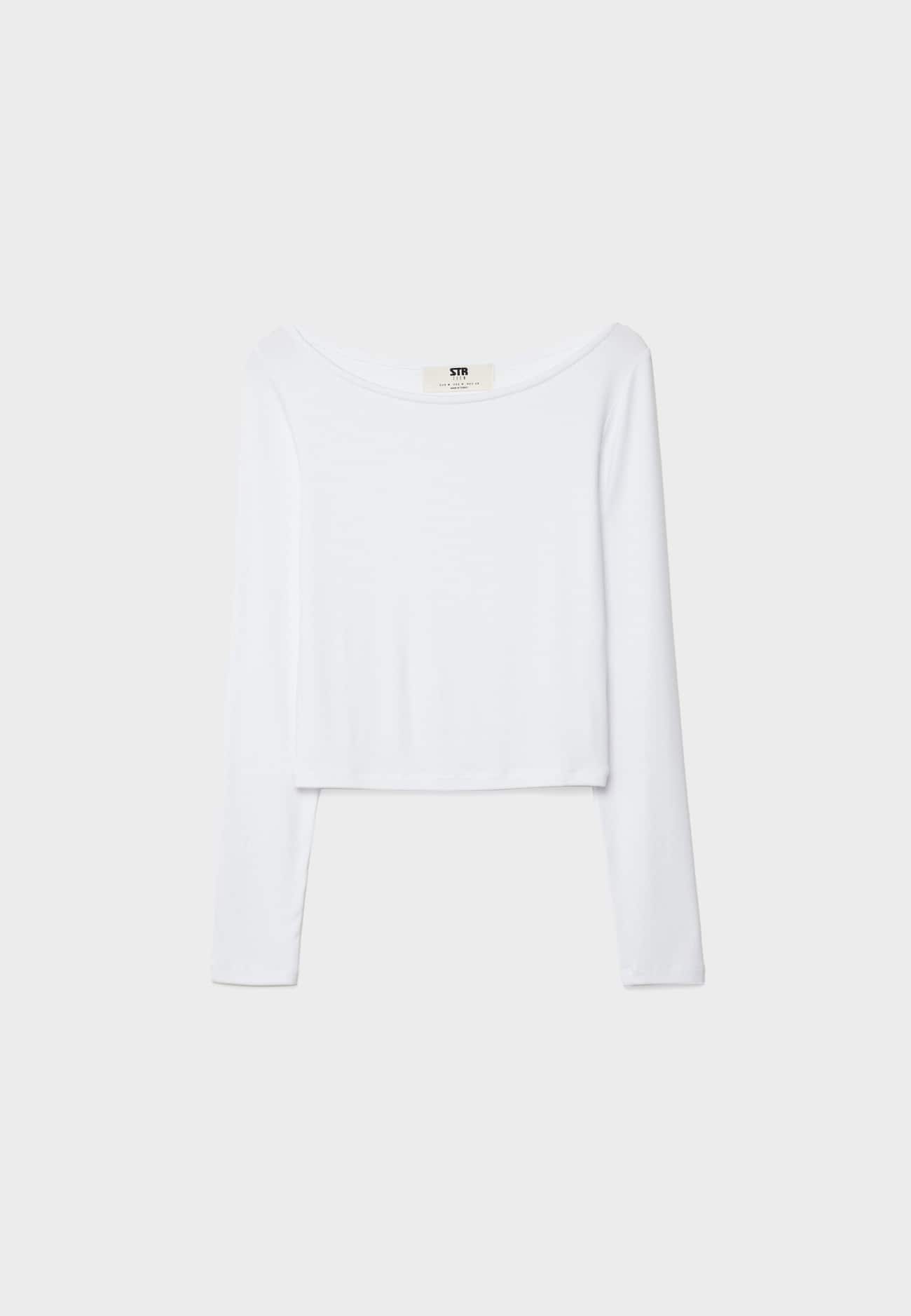 Camiseta básica com decote canoa