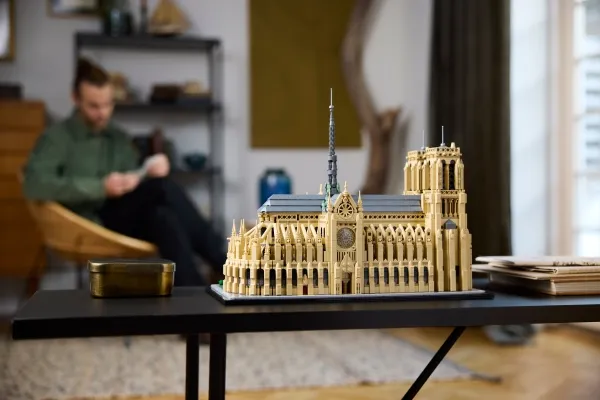 LEGO Architecture 21061 Notre-Dame de Paris