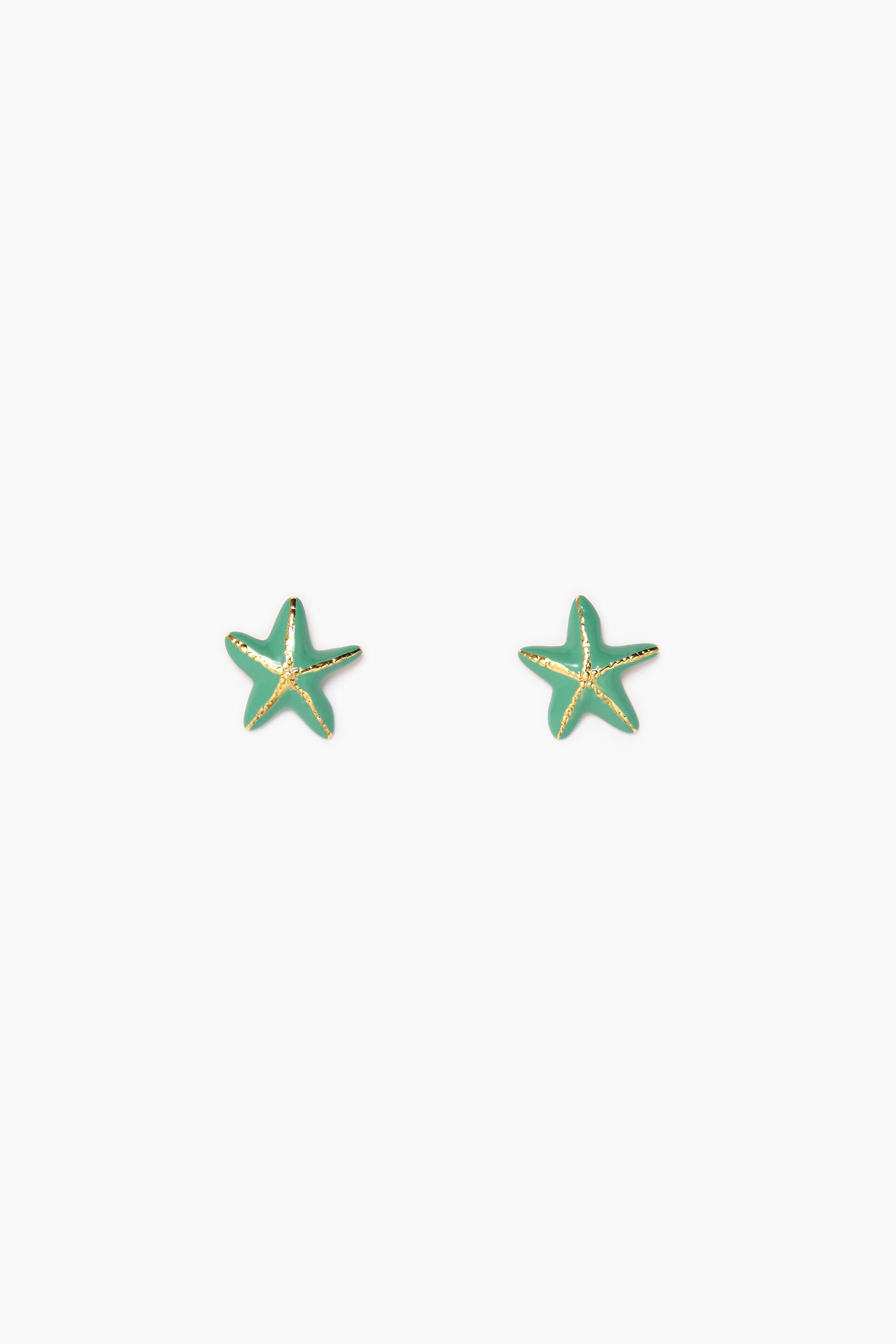 Brincos pequenos em forma de estrela, cor água-marinha.