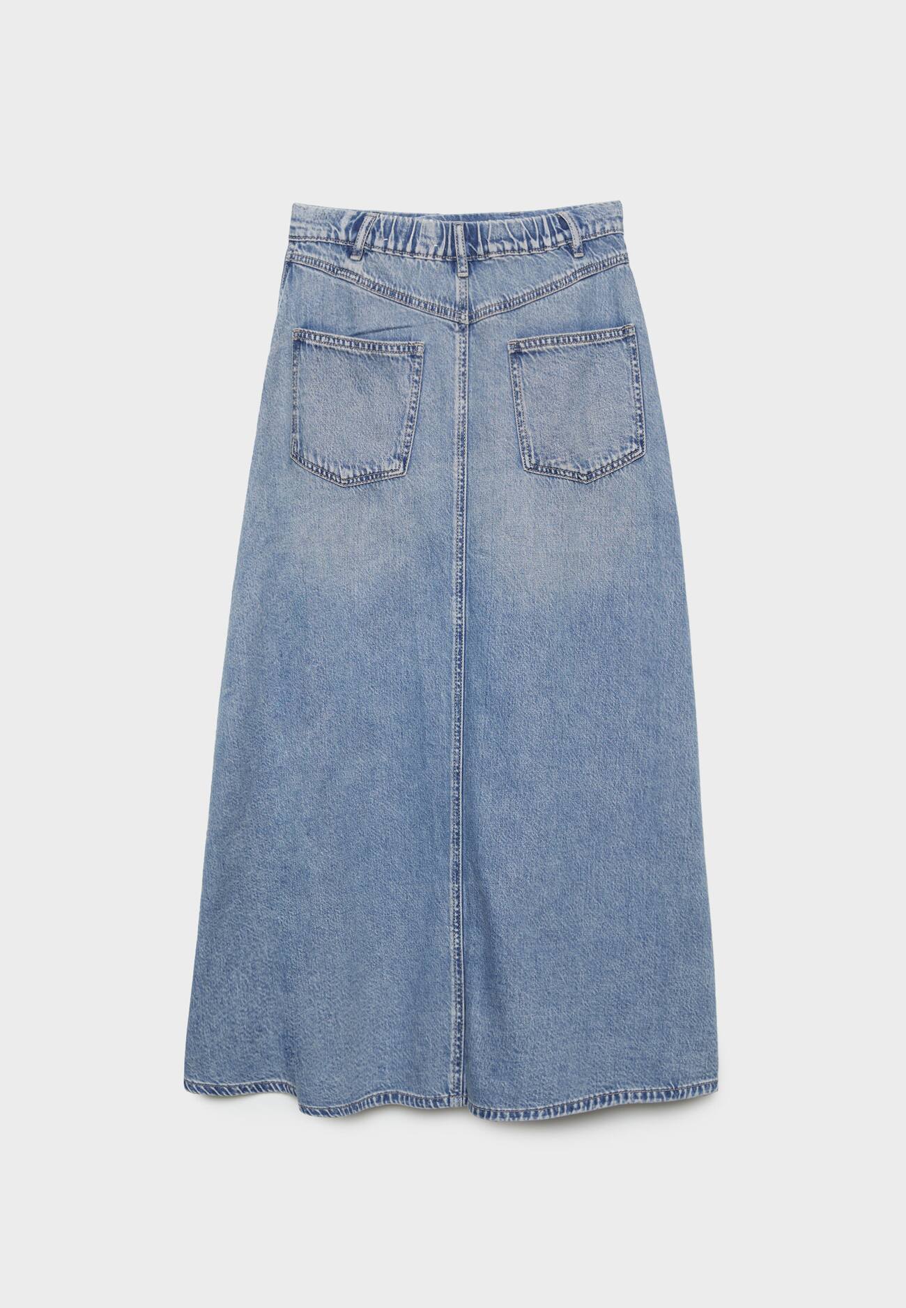 Saia jeans fluida em camadas