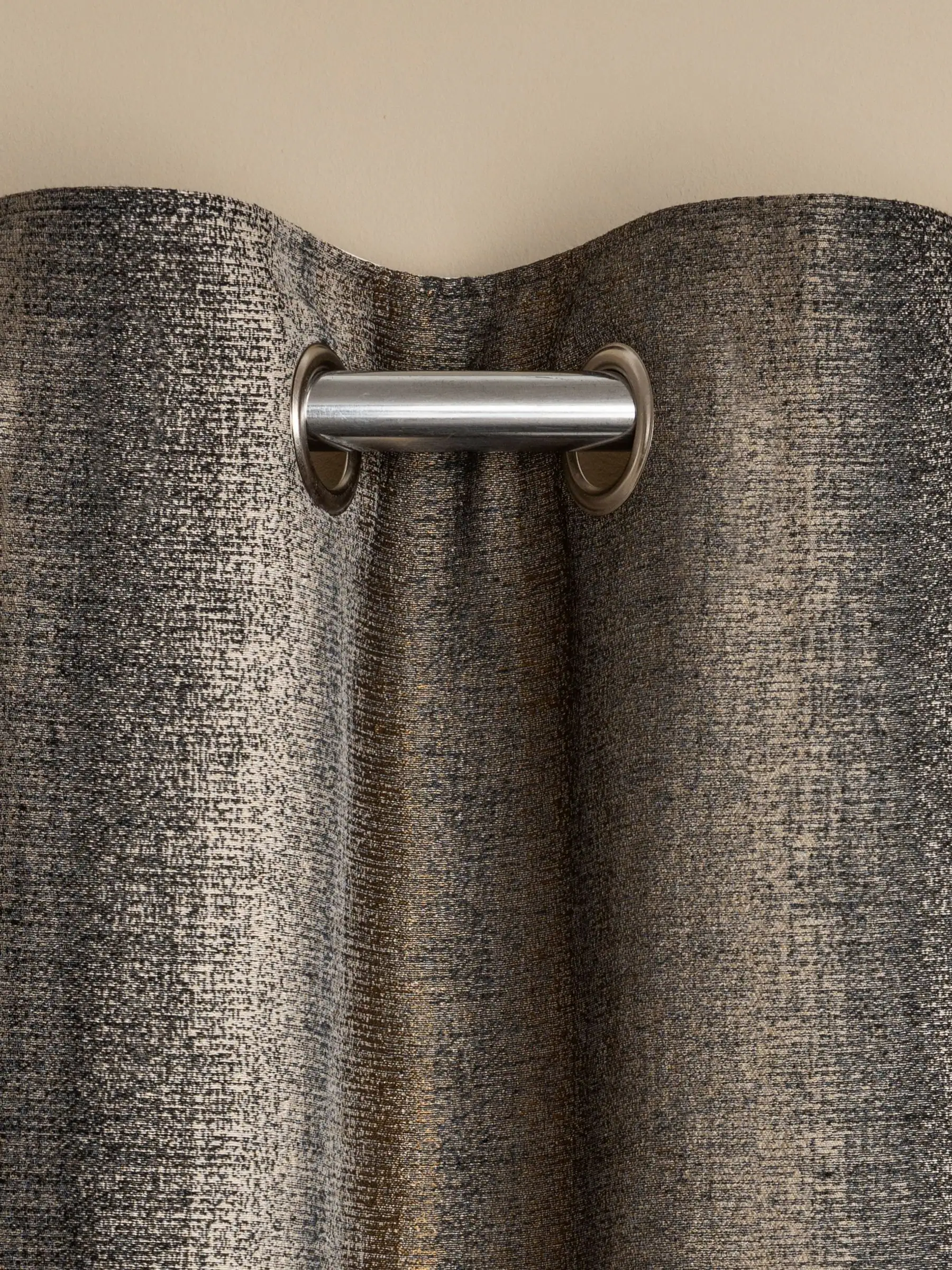 Metallic gestreepte ringgordijnen