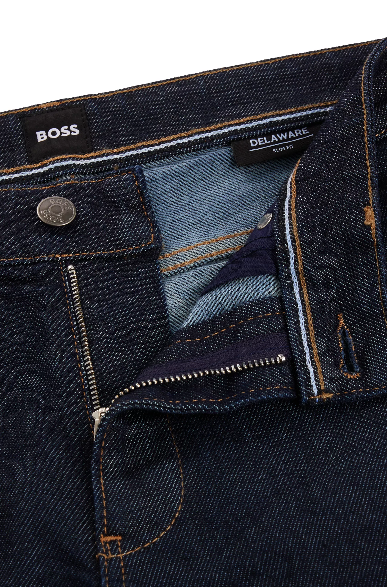 Calça jeans BOSS preta, corte slim, em denim azul-escuro com elasticidade confortável.