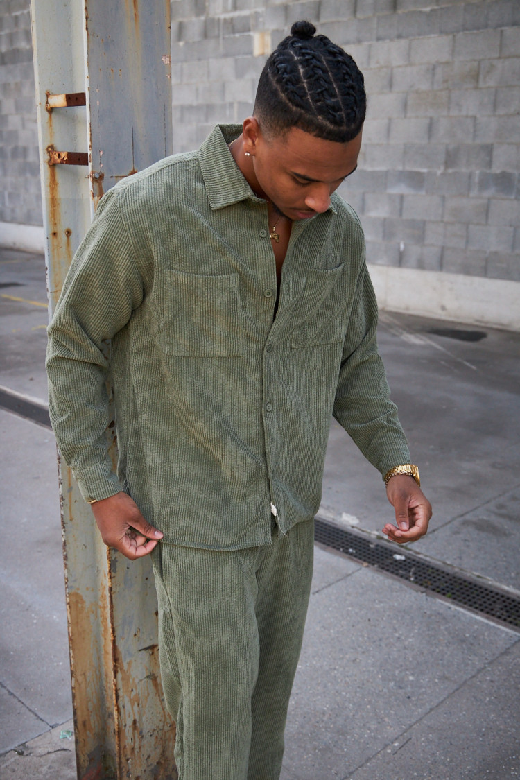 Ensemble 2 pièces chemise + pantalon en velours côtelé kaki