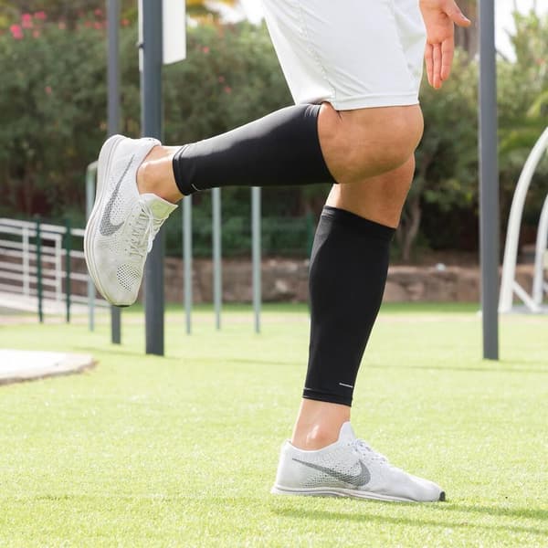 Leggbeskyttere med kompresjon for trening - 2 stk