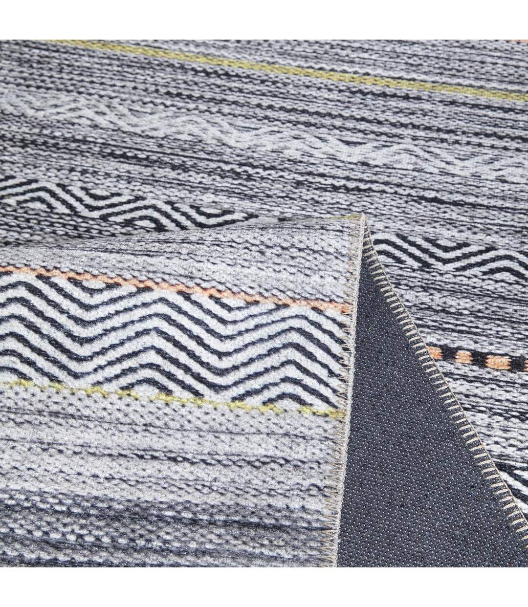 Tapis salon NOBASTA en polyester doux et soyeux OEKO TEX