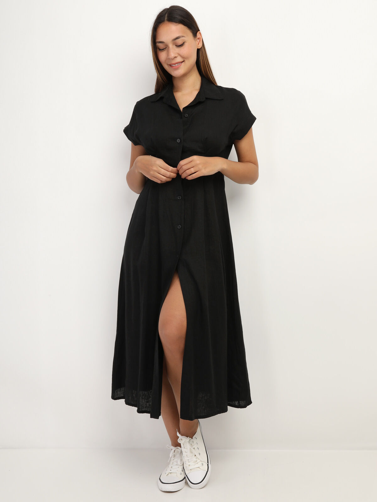 Robe en lin boutonnée à fente- Noir