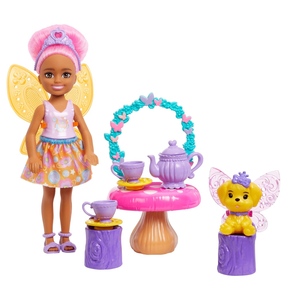 Barbie Chelsea Puppen mit Märchen-Spielset, Baumhaus und Karussell
