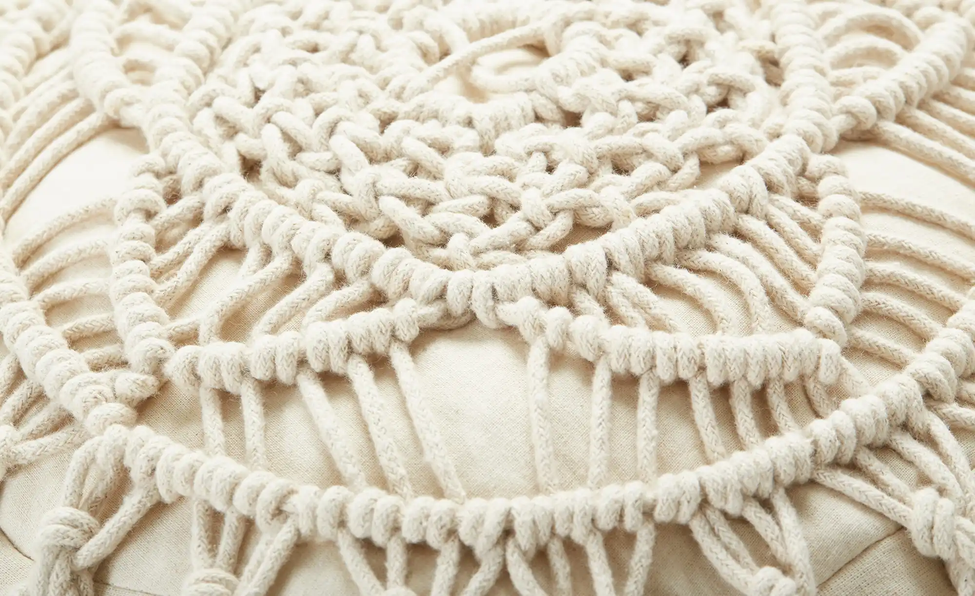 HOME STORY Pouf Macrameoptik