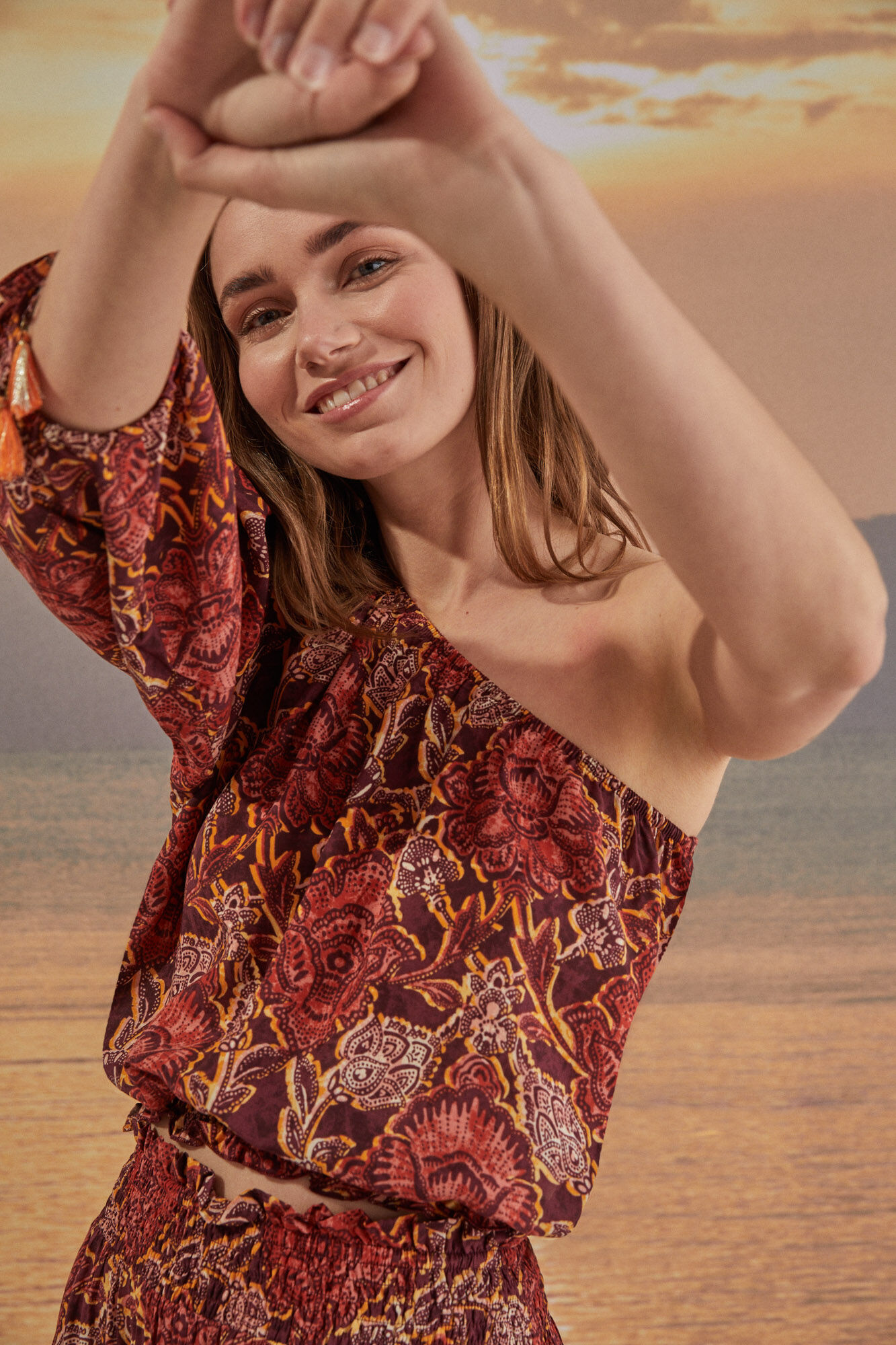 Top estampado assimétrico - estampa
