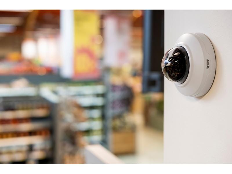 Axis Netzwerkkamera M4218-LV 8-MP-Dome-Kamera mit Variofokusobjektiv, IR und Deep Learning