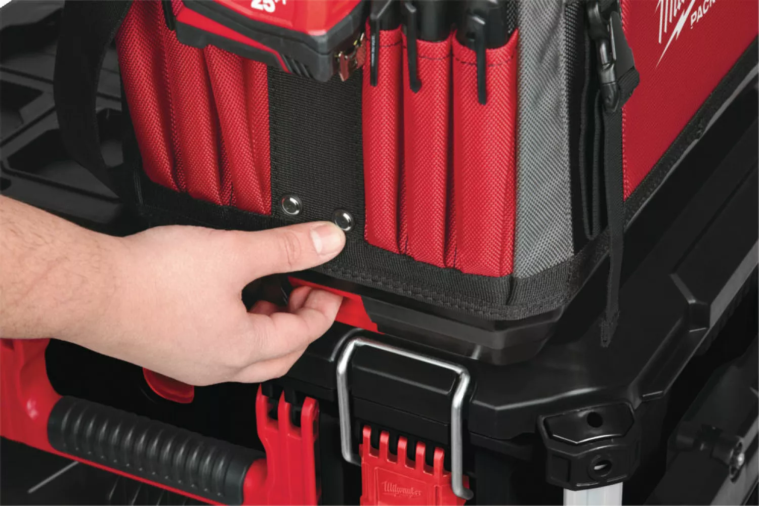 Milwaukee 4932464085 Packout Gereedschapstas - 31 vakken - 250 x 400 x 320mm
