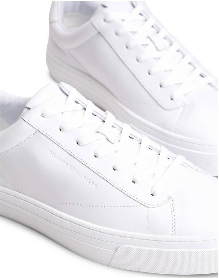 Tommy Hilfiger Sneakers PREMIUM DRESS CUPSOLE LTH vrijetijdsschoen halfhoge schoen veterschoen met vlaggenembleem op de hiel