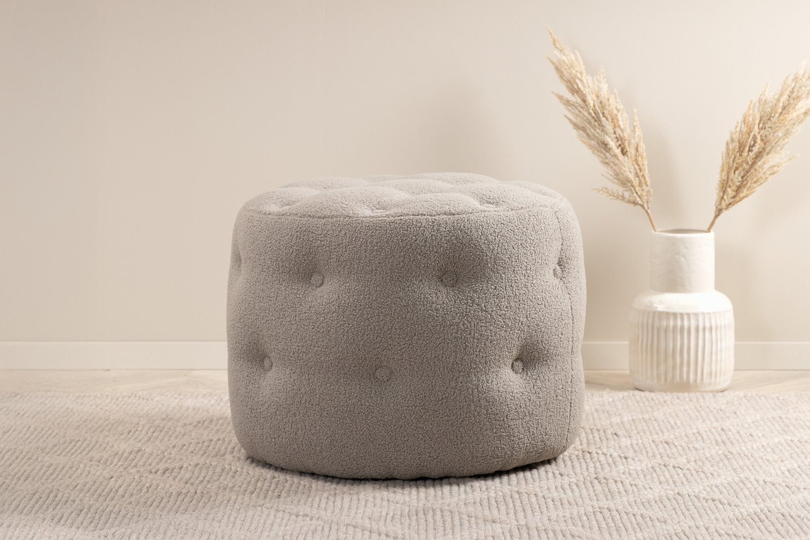 Benjamin pall Ø55cm. Tekstil Teddy Grå.
