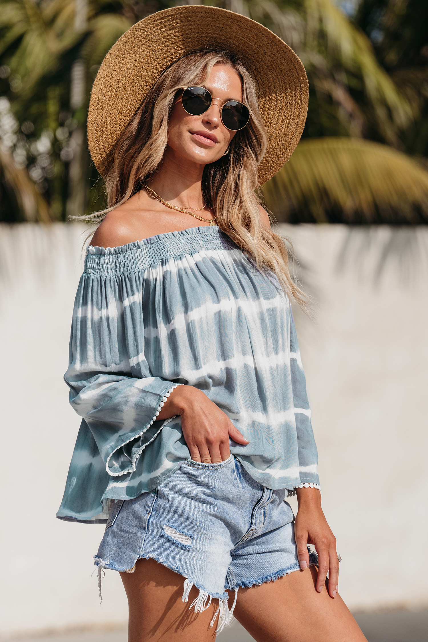 Haut à épaules dénudées et rayures tie dye