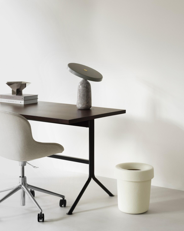 Normann Copenhagen Hide Office prullenbak Off Cream