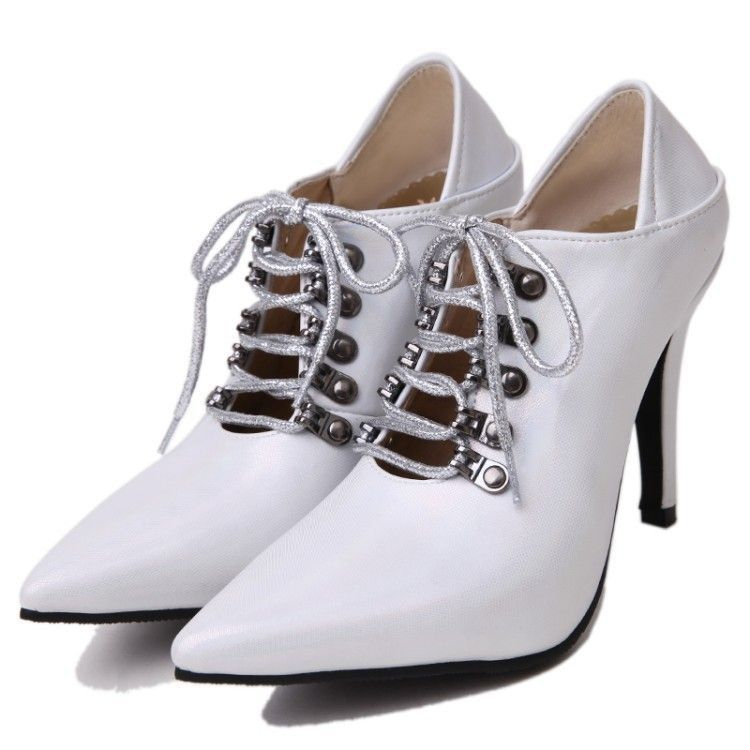 Niuna - Puntige pumps met hoge hak van imitatieleer
