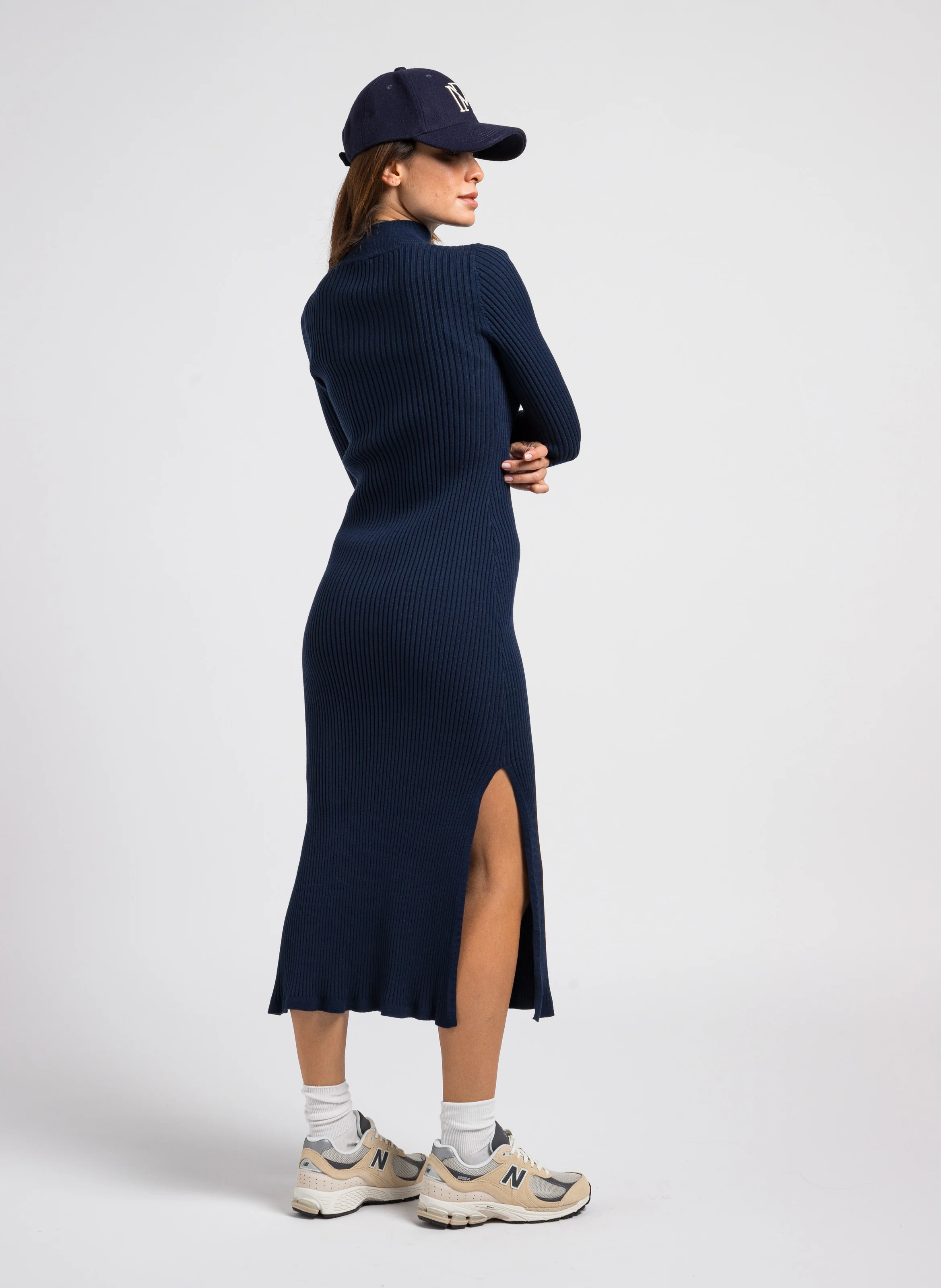RAITHA - Robe midi col montant en maille côtelée | Bleu