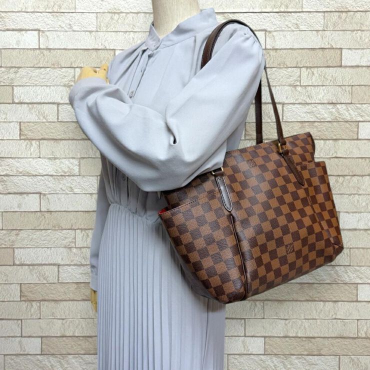 Louis Vuitton Vintage Louis Vuitton Totally Brown