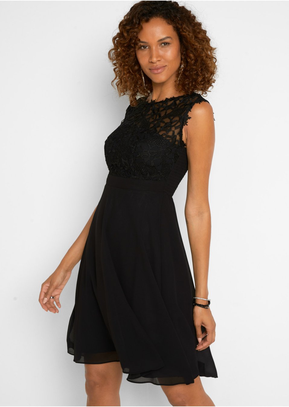 Robe à dentelle