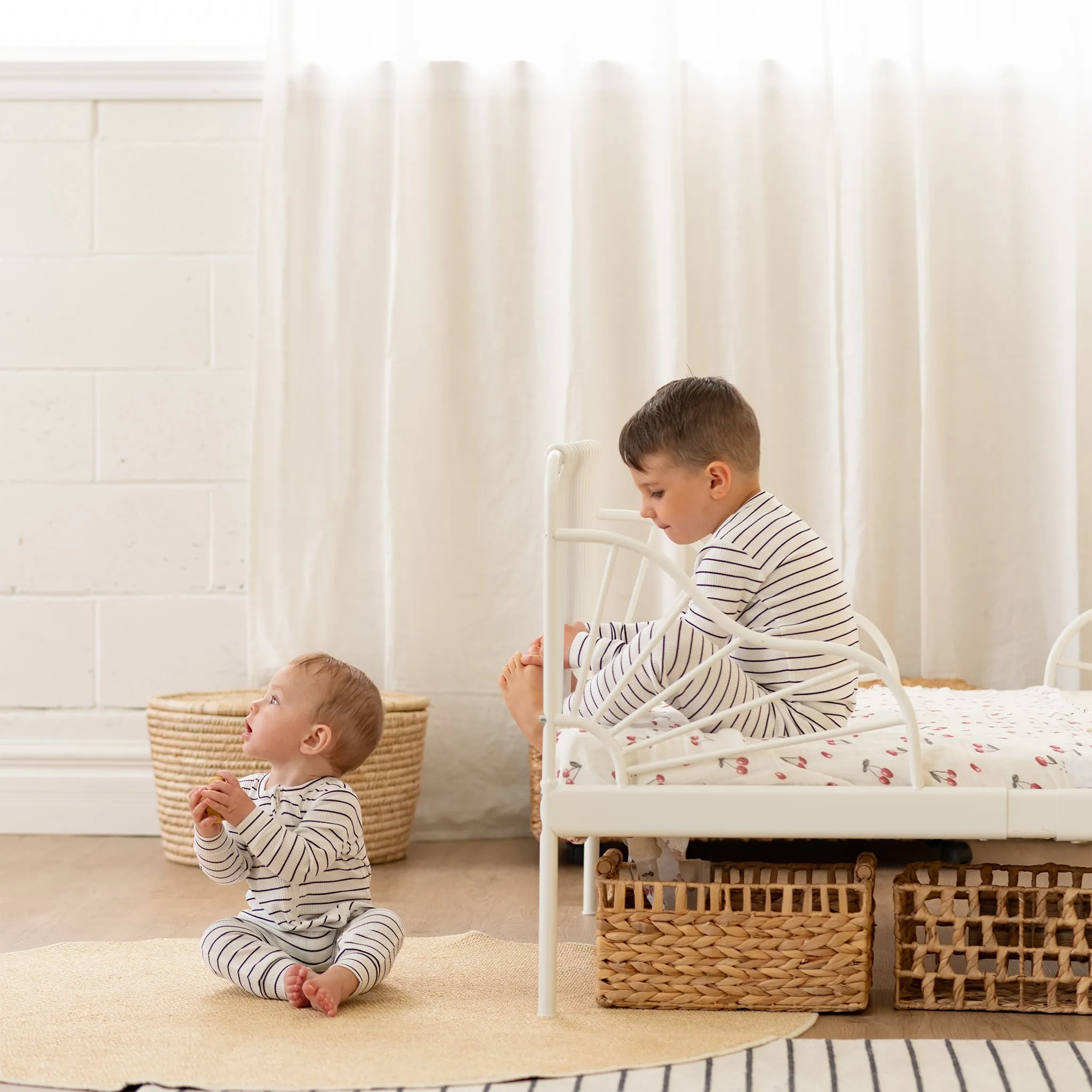 Firsts par Petit Lem Pyjama Rayé Cerises 0-12mois