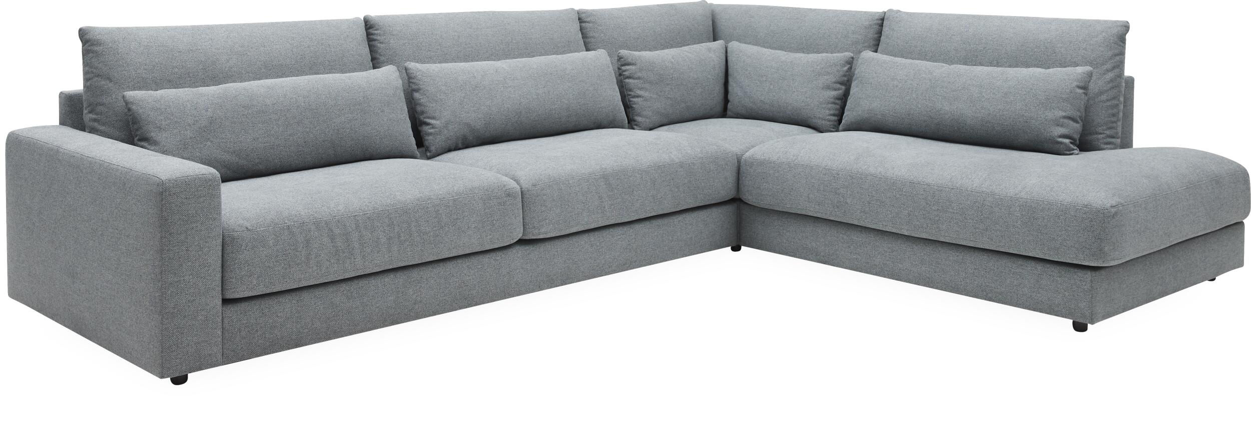 Halmstad højrevendt hjørnesofa med pufafslutning