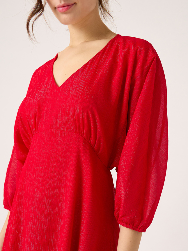 Robe courte à manches longues