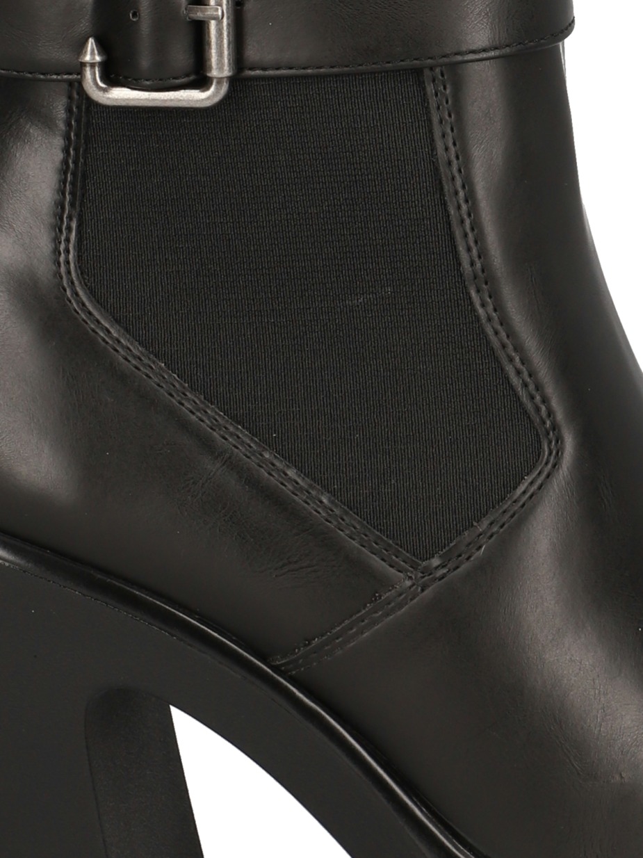 Stiefelette
