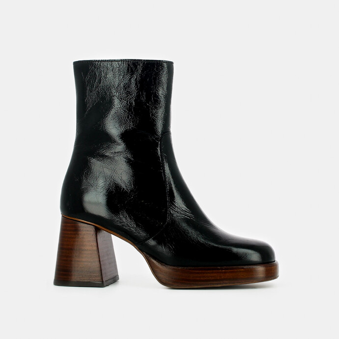 Bottines à plateformes  en cuir brillant noir