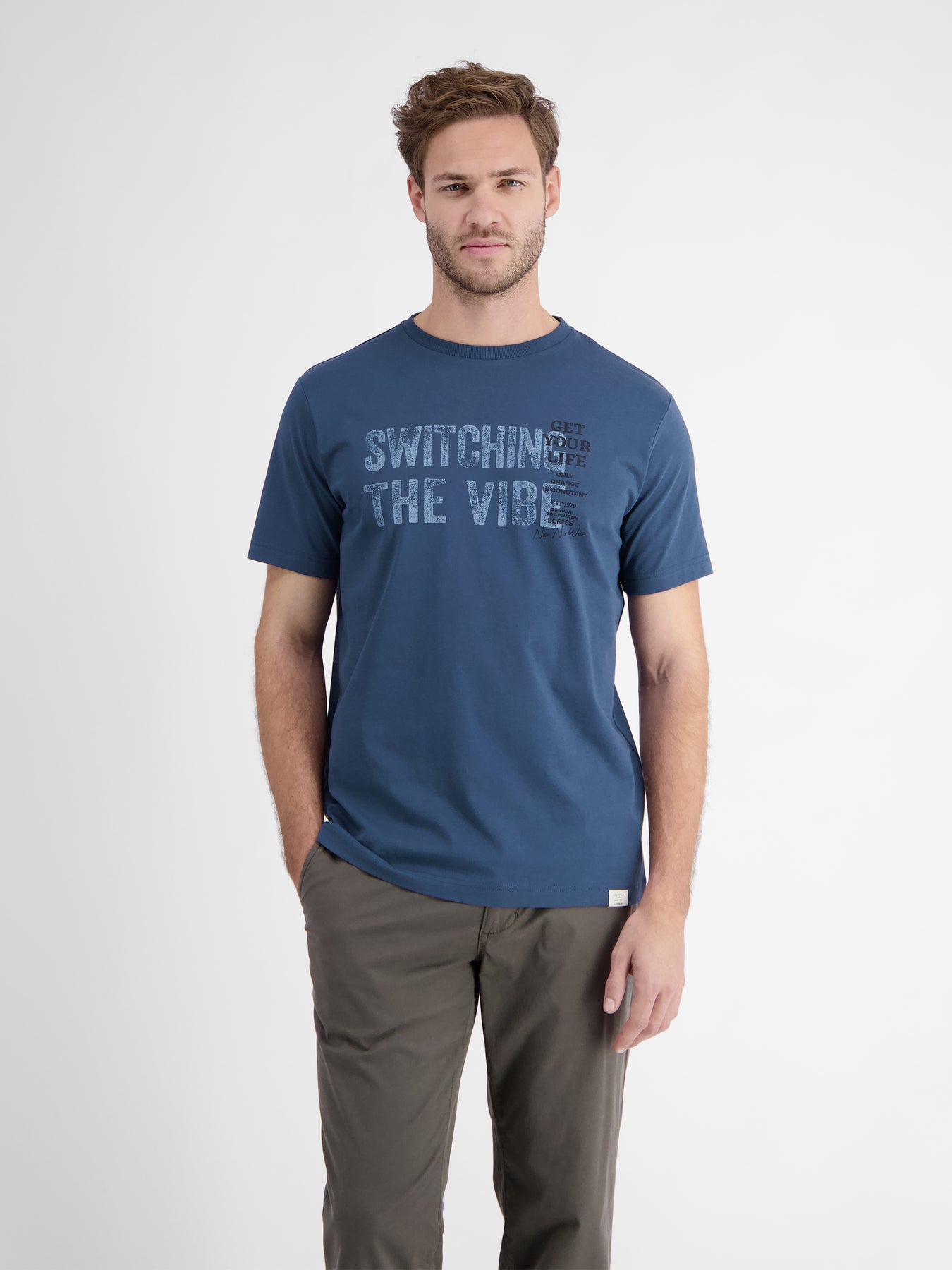 Unifarbenes T-Shirt für Herren mit Brustprint