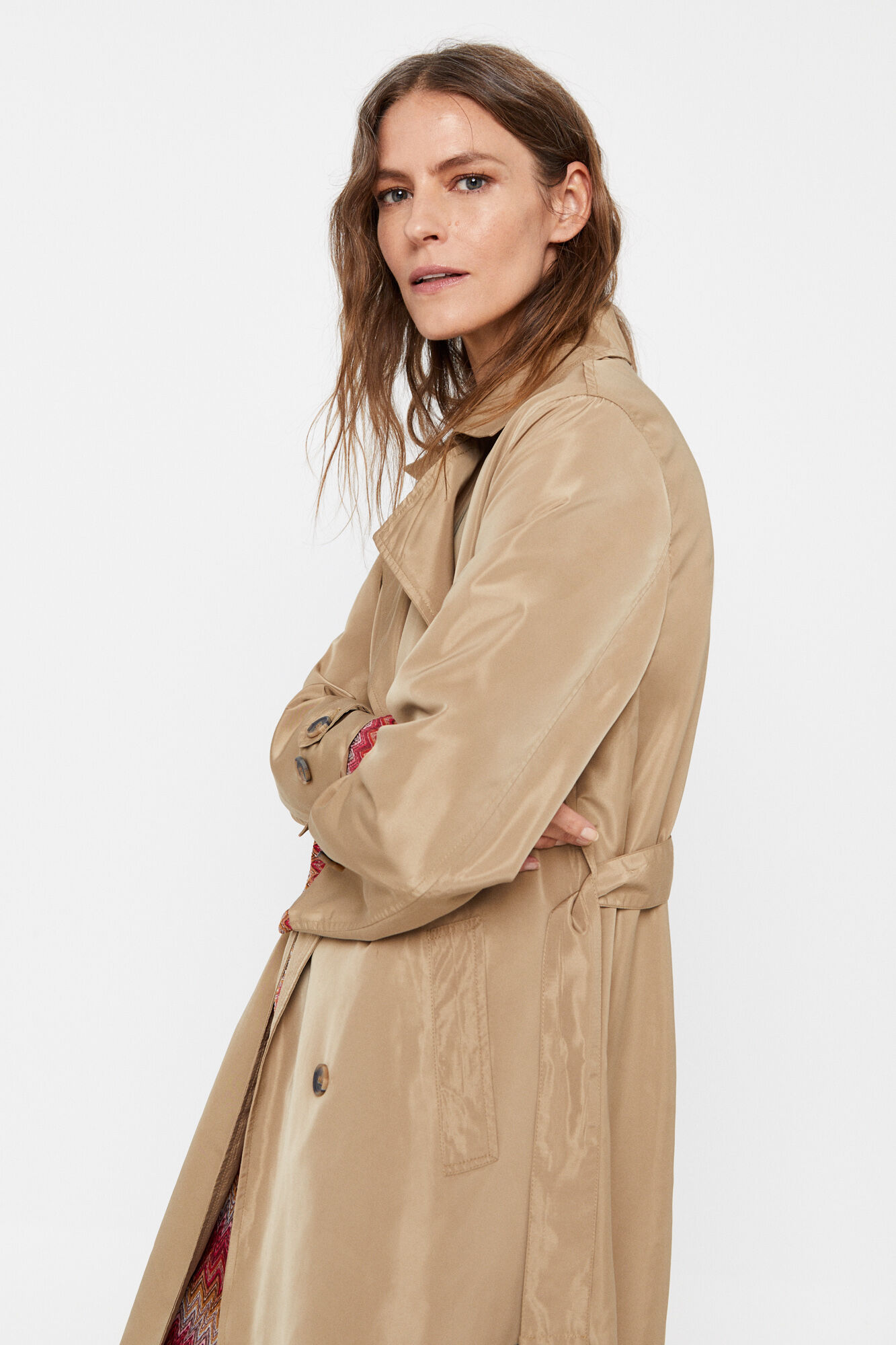 Gabardine técnica repelente à água. - Bege