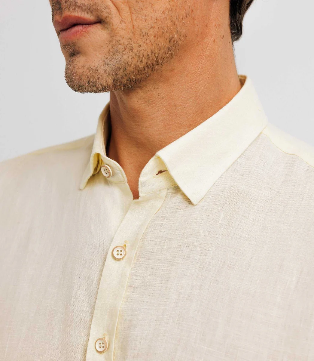 Chemise unie en lin jaune