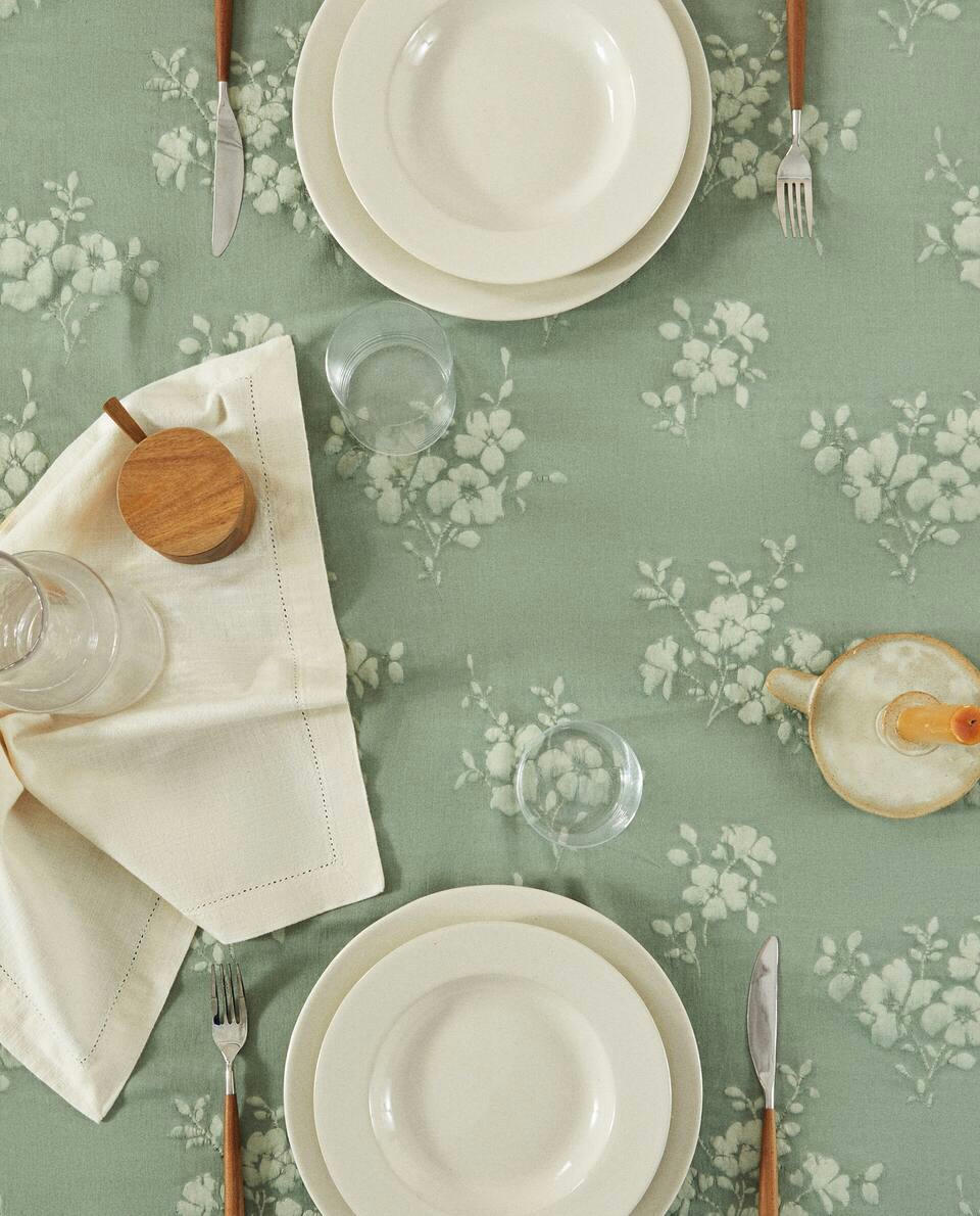 TOALHA DE MESA FLORAL DE ALGODÃO LAVADO