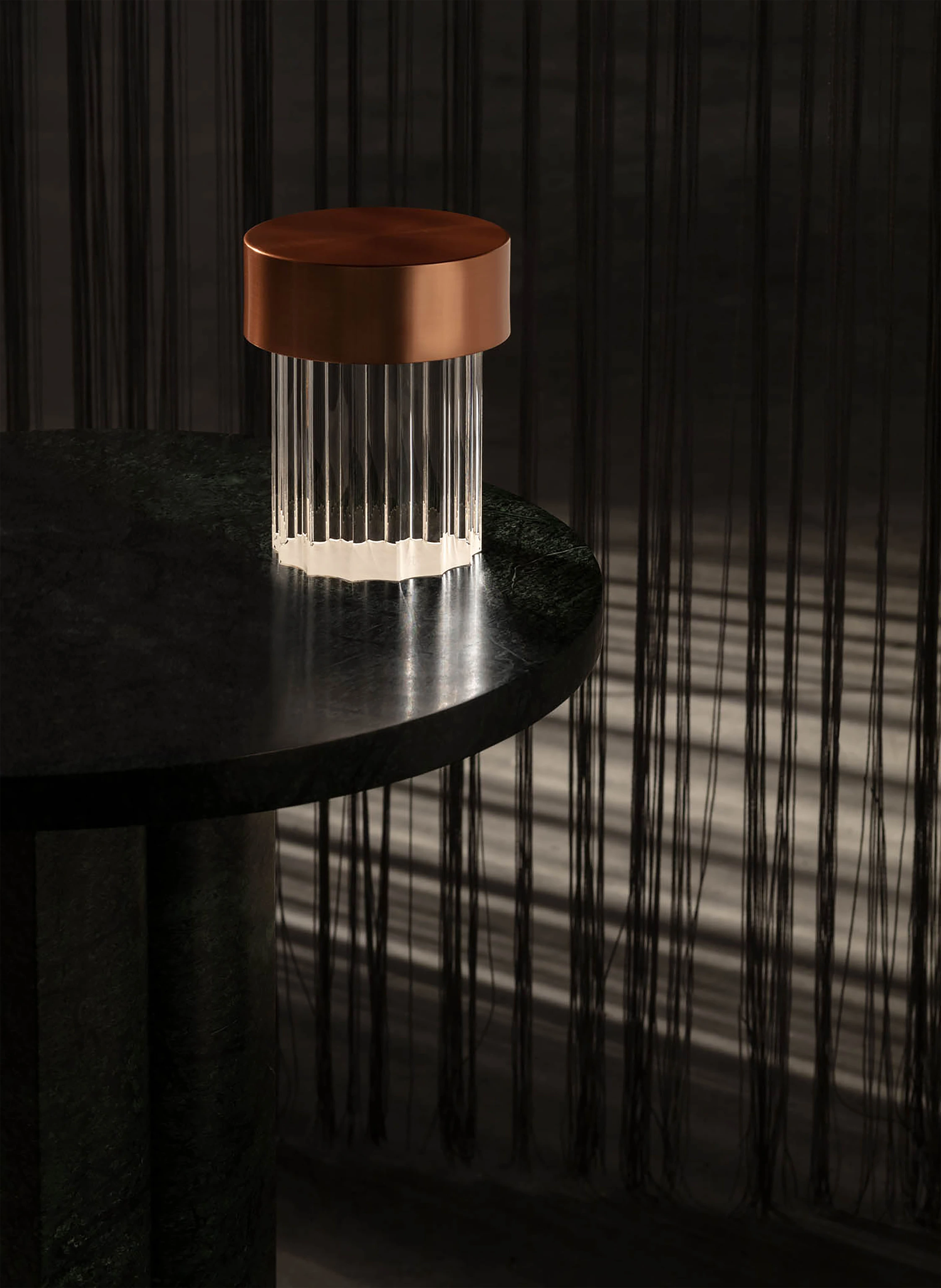 FLOS Tischleuchte LAST ORDER FLUTED