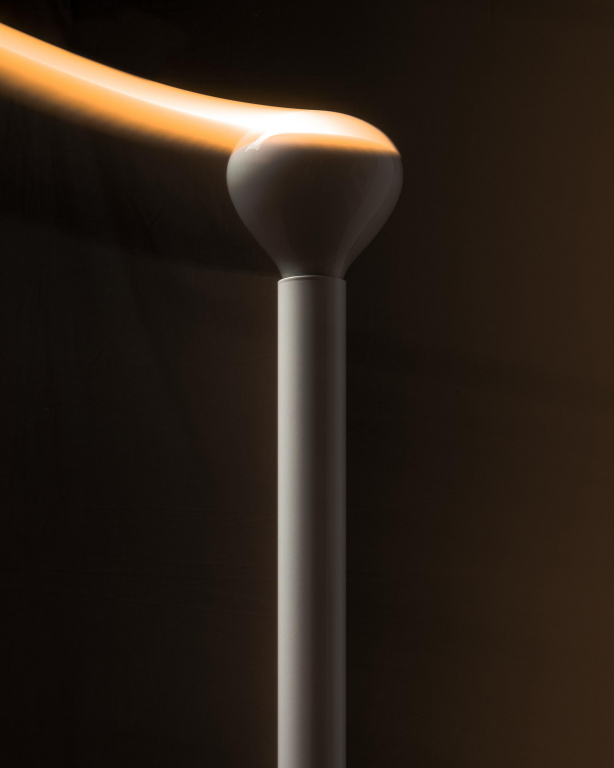 Flos Luminator vloerlamp antraciet
