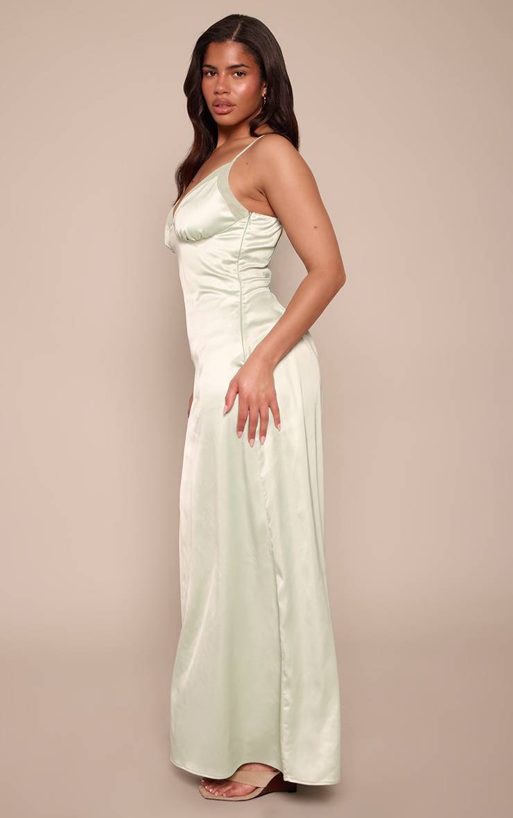 Vert Sauge Robe Longue Moulante En Satin Avec Empiècements En Mesh Contrasté