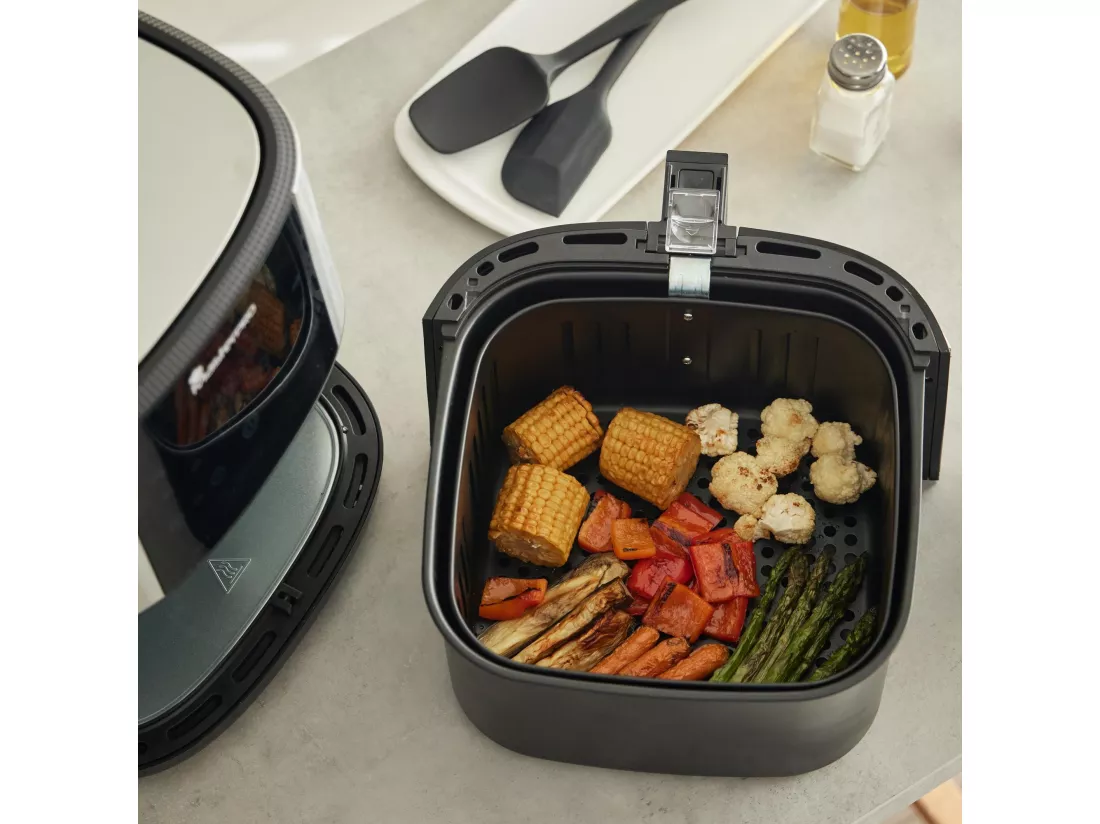 Friteuse à air sans huile d'une capacité de 6 L et d'une puissance de 1800 W avec écran tactile LED avec 8 fonctions MasterPRO différentes