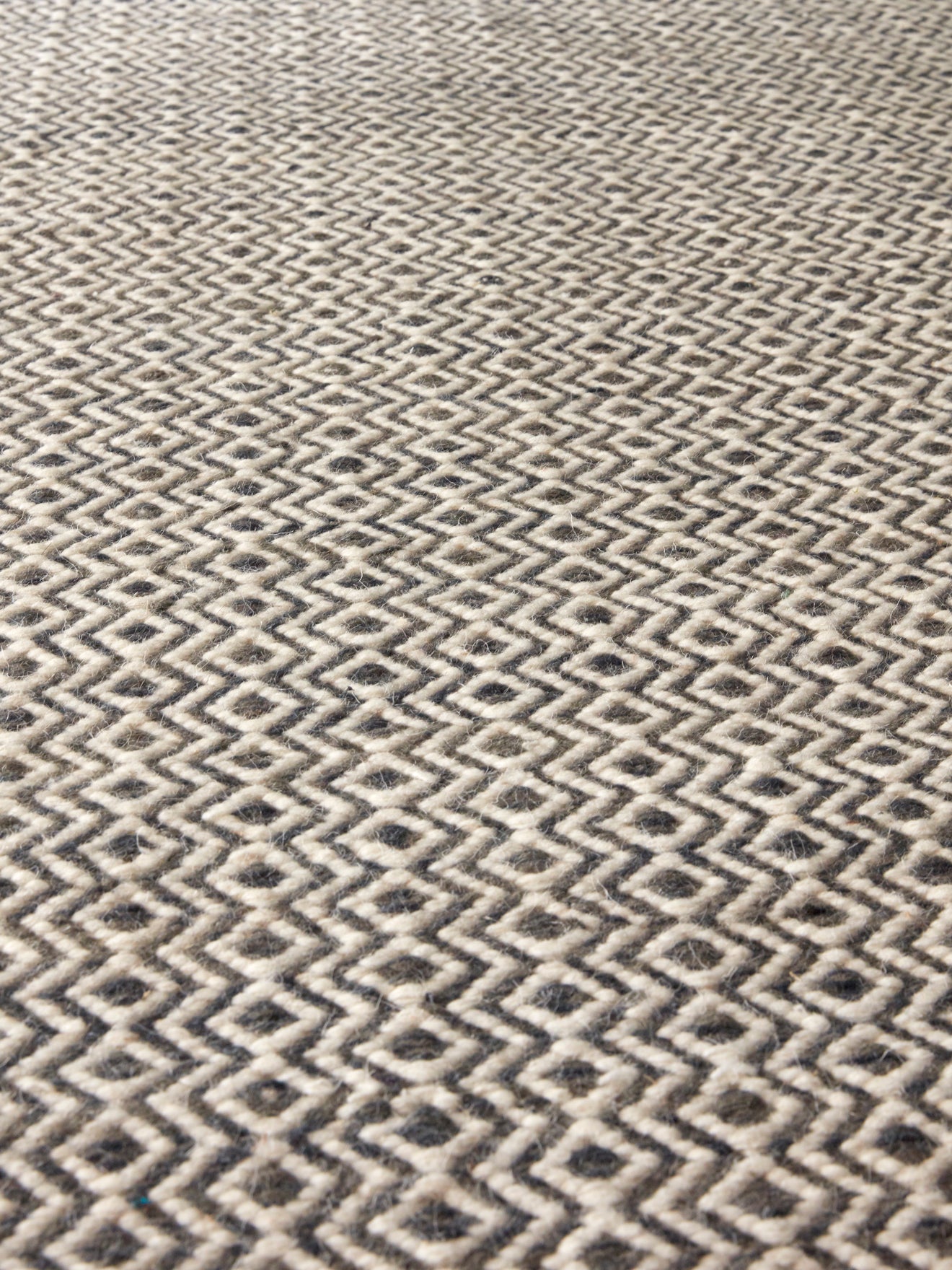 Tapis chevrons pure laine