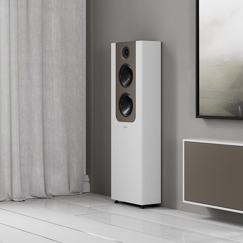 Lyngdorf FR-2 – slanke vloerstaande luidspreker met uitstekend hi-fi-geluid White/White