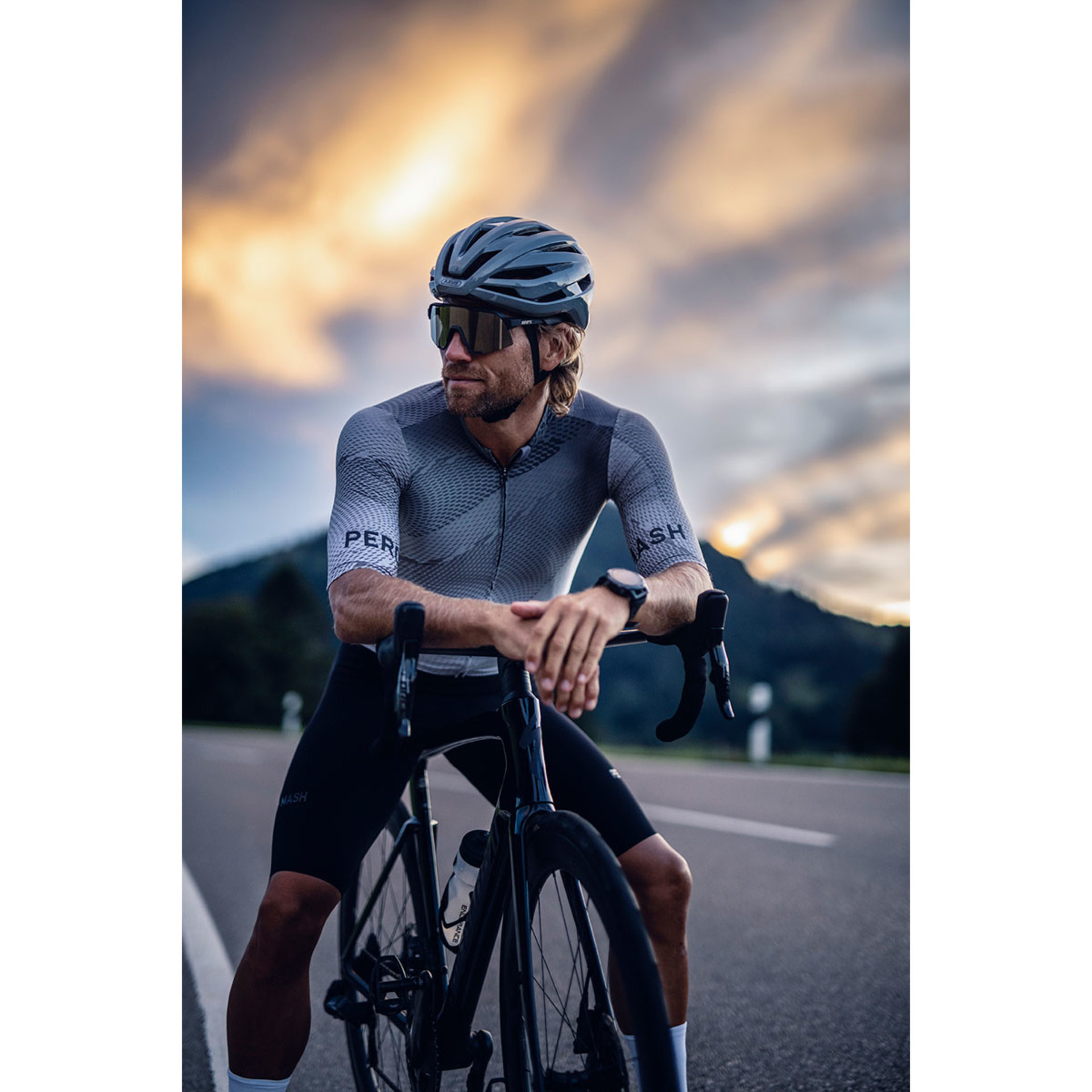 Abus StormChaser Race Fietshelm Grijs