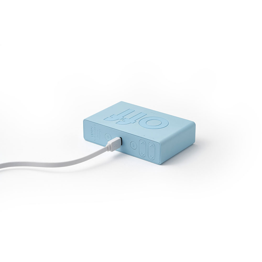 Flip Classic Digitaler Wecker Nachttisch Uhr mit LCD Display (LEX-LR157LB1) - Light Blue