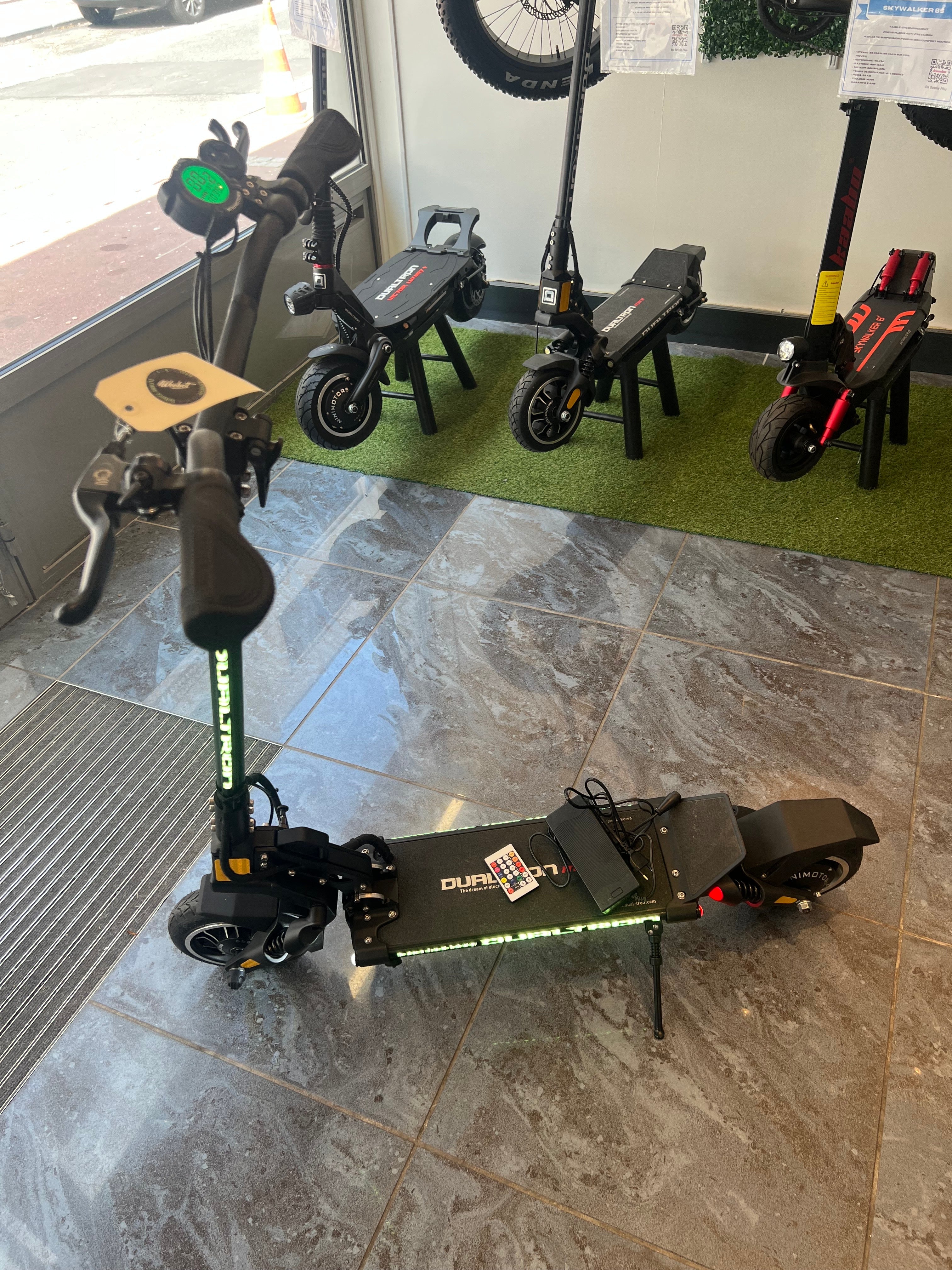 Trottinette Electrique Dualtron Mini Limited 52V 21Ah (avec pneu plein arrière) - Occasion