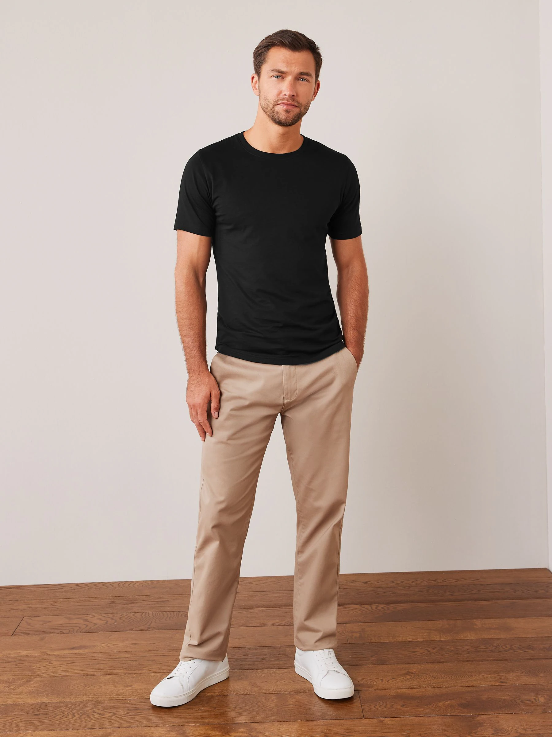 Zwart - Slim Fit - Essentieel katoenen T-shirt met ronde hals
