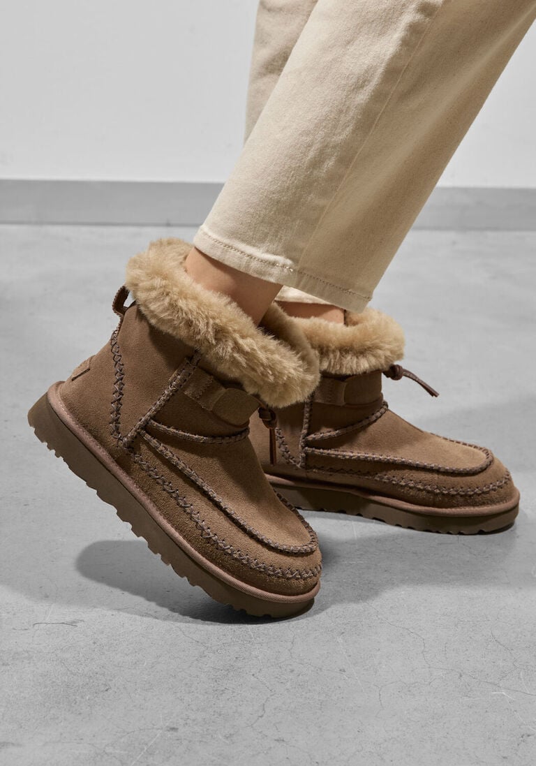 bruine ugg vachtlaarzen classic mini alpine