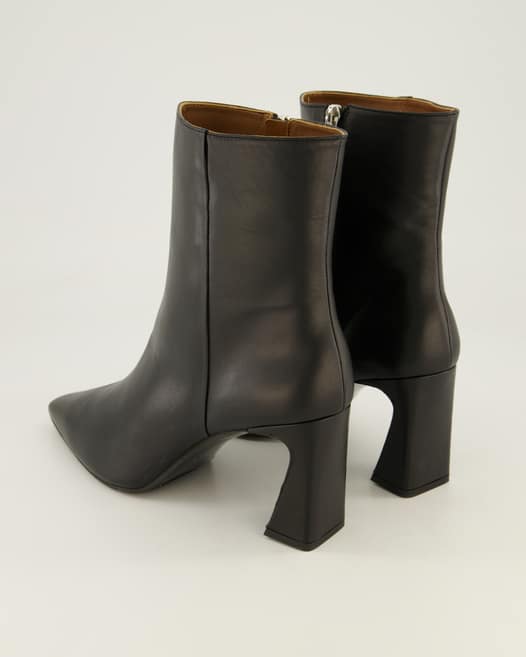 Konstantin Starke T-07 Stiefeletten in Schwarz