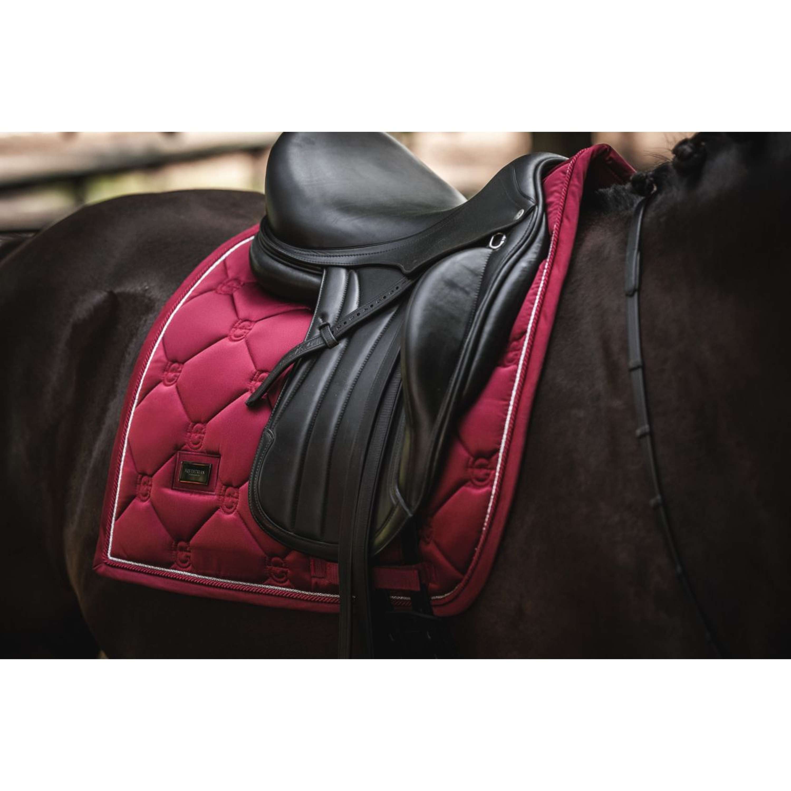 Equestrian Stockholm Zadeldekje Dressuur Bordeaux