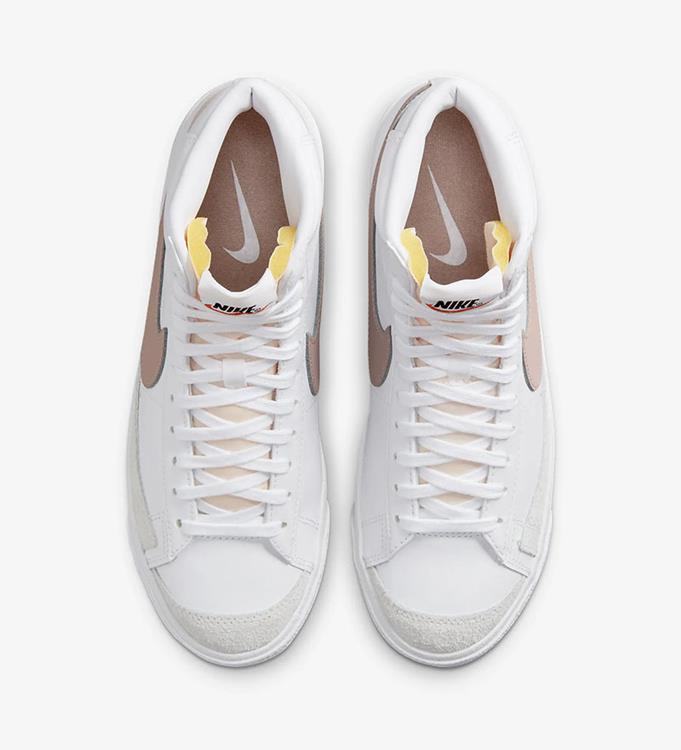 Nike Women Blazer Mid '77 Sneakers