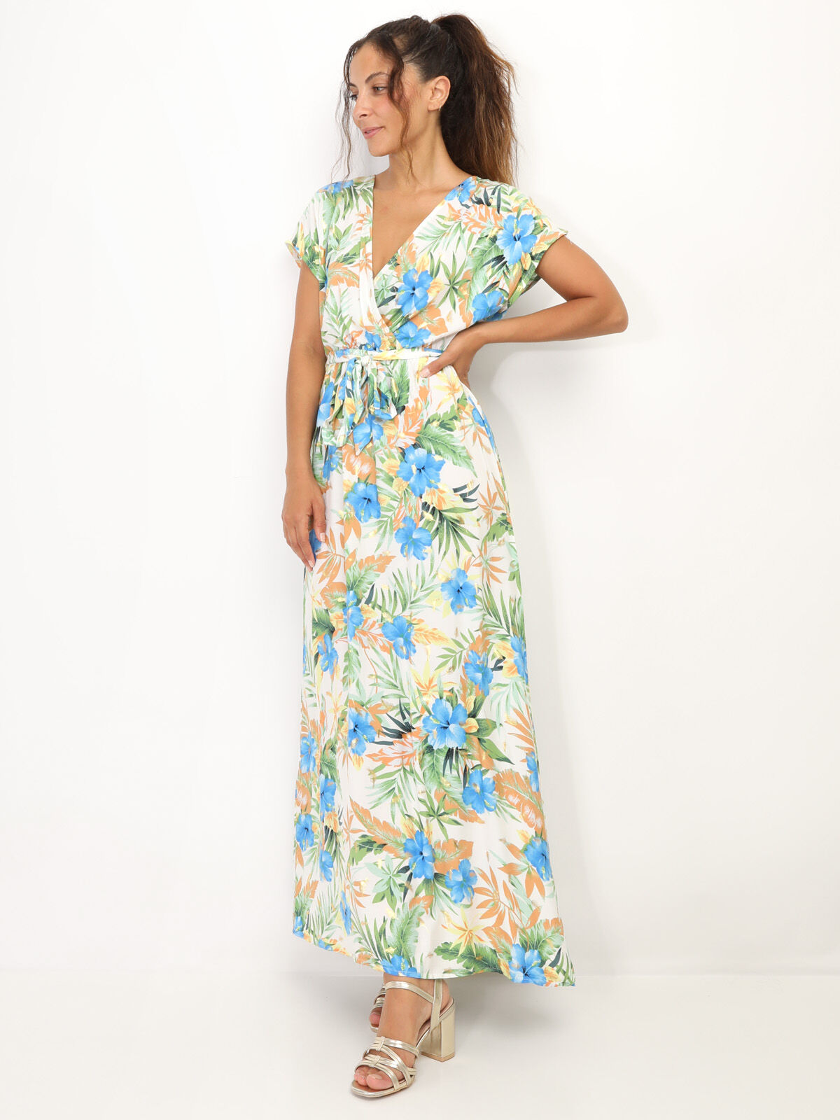 Robe ceinturée à motif fleurs et feuilles- Blanc