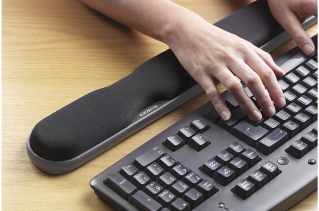 Kensington Height Adjustable Gel håndledsstøtte til tastatur (sort)