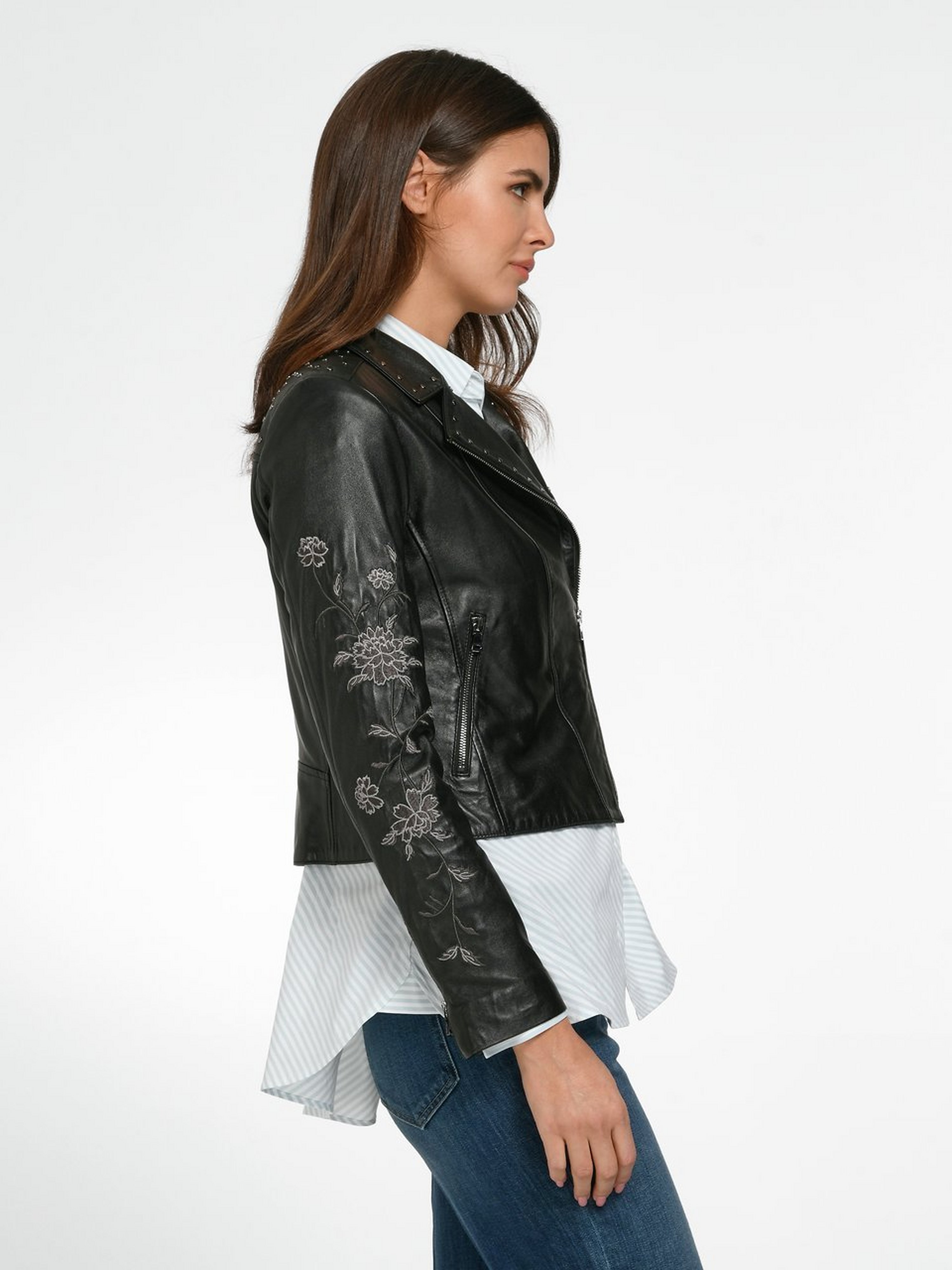 Lederjacke im Bikerstil