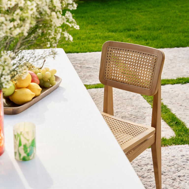 Gubi C-chair stoel, black stained oak matt